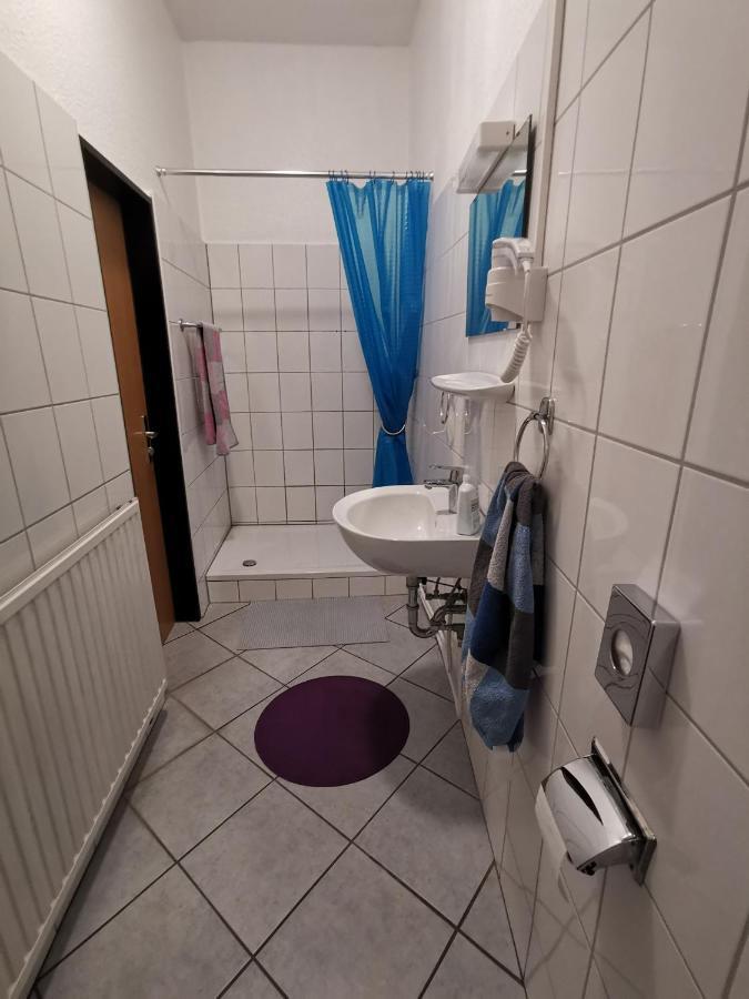 Hotel-Pension Zum Hirsch Hattersheim am Main Buitenkant foto