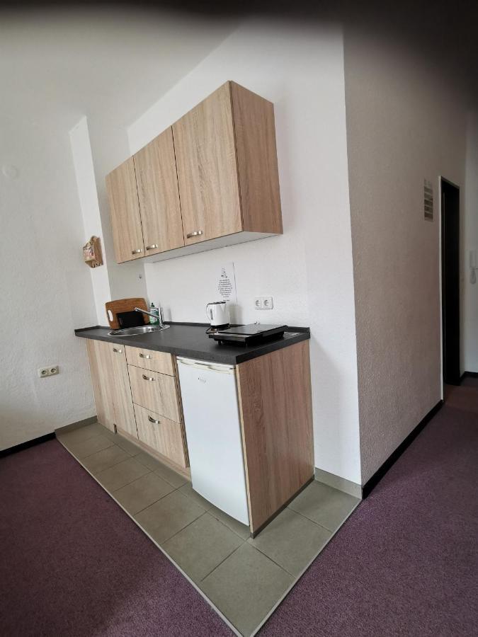 Hotel-Pension Zum Hirsch Hattersheim am Main Buitenkant foto