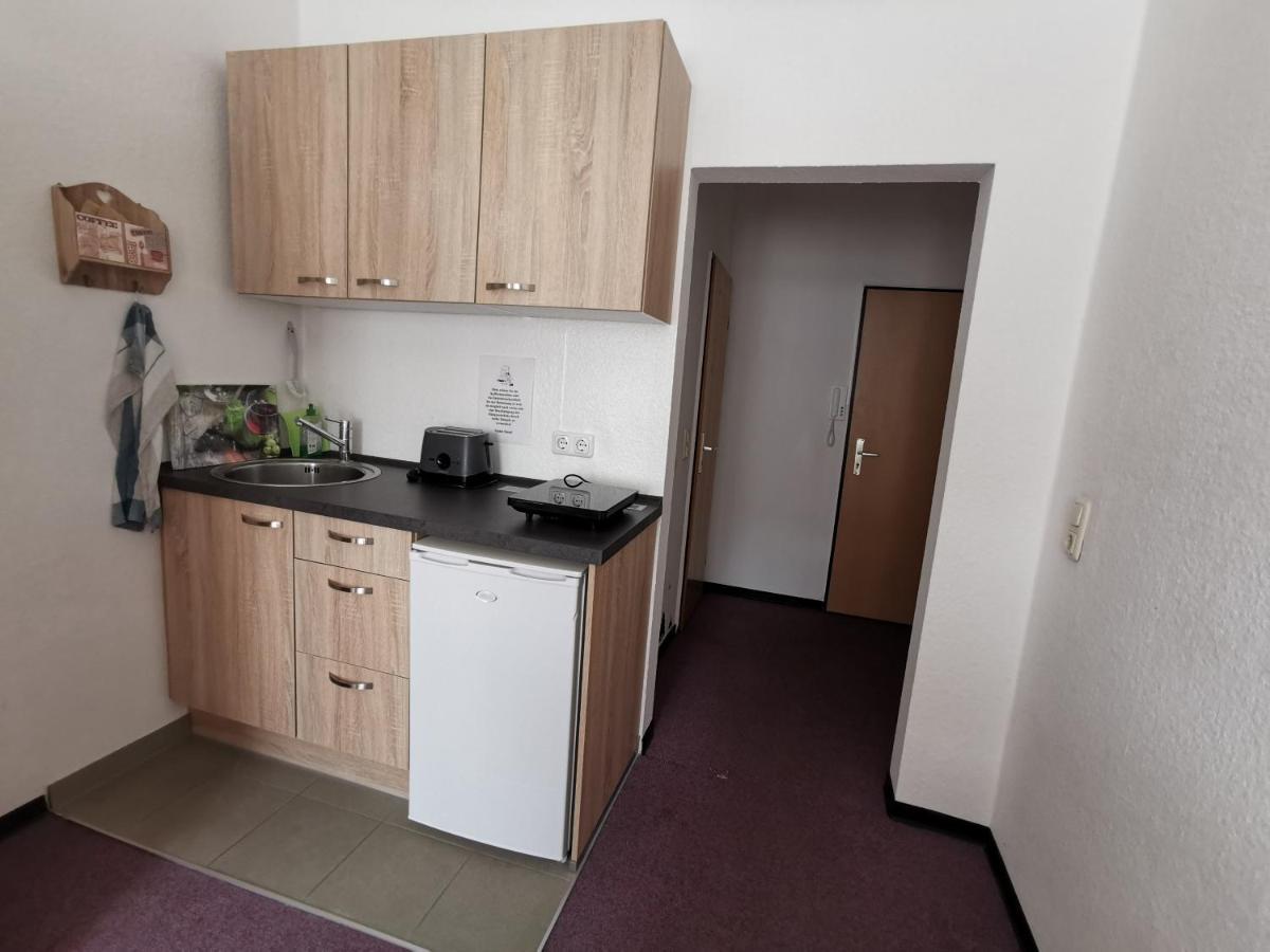 Hotel-Pension Zum Hirsch Hattersheim am Main Buitenkant foto