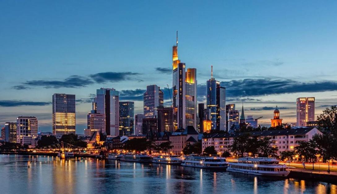 Hotel-Pension Zum Hirsch Hattersheim am Main Buitenkant foto