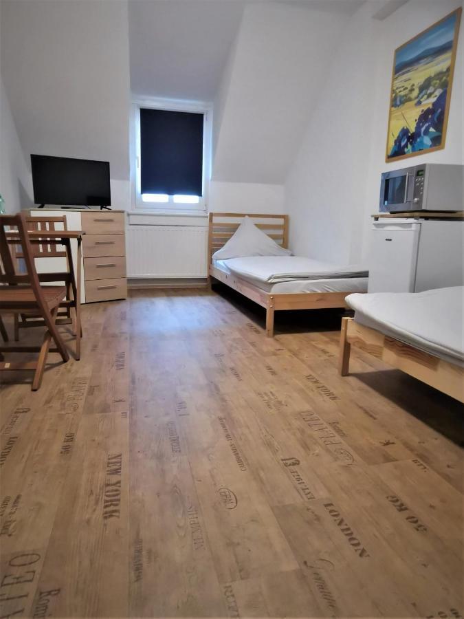 Hotel-Pension Zum Hirsch Hattersheim am Main Buitenkant foto