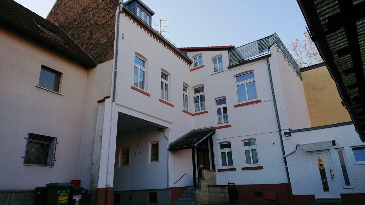Hotel-Pension Zum Hirsch Hattersheim am Main Buitenkant foto