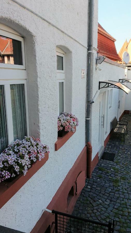 Hotel-Pension Zum Hirsch Hattersheim am Main Buitenkant foto