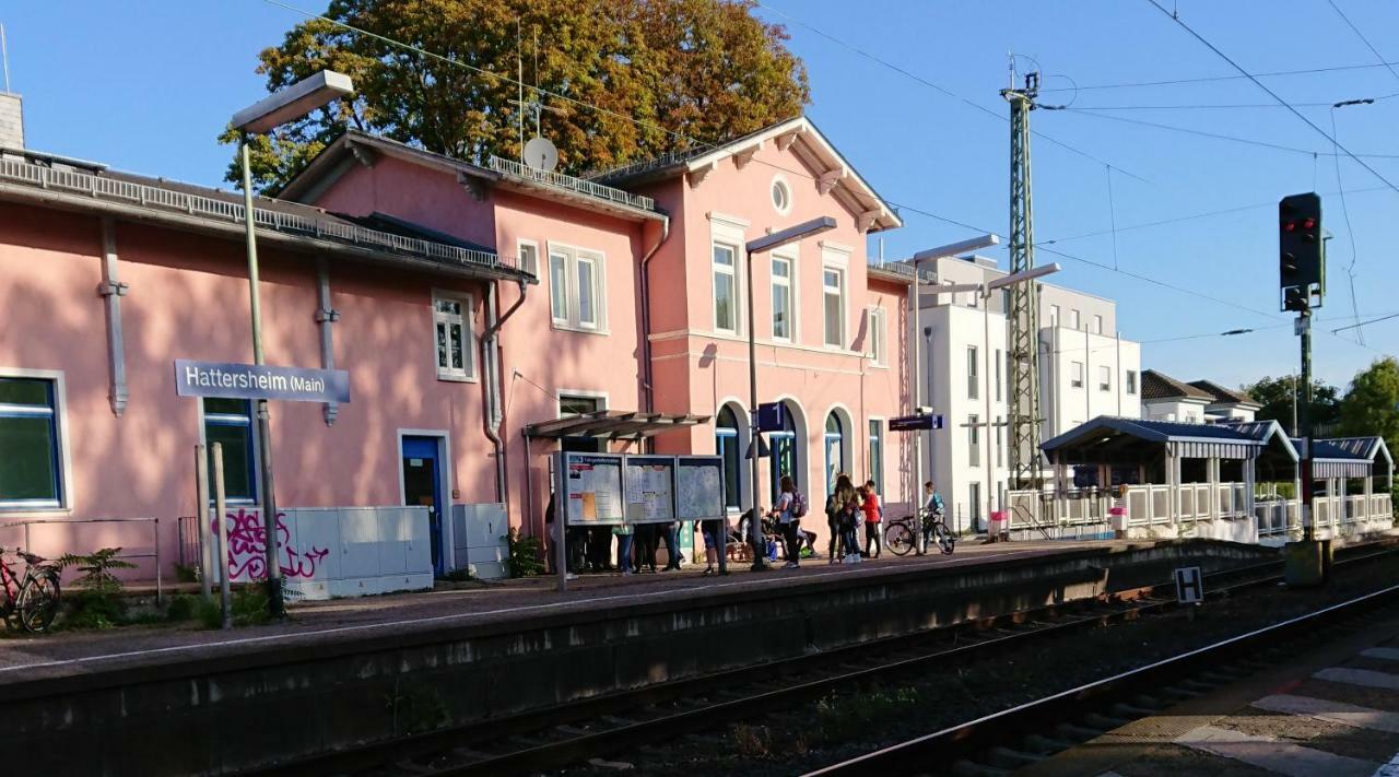 Hotel-Pension Zum Hirsch Hattersheim am Main Buitenkant foto